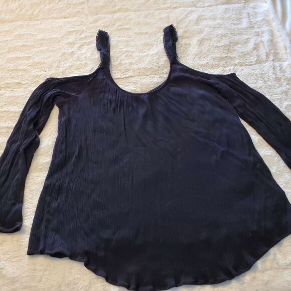 Torrid top  - Picture 1 of 6